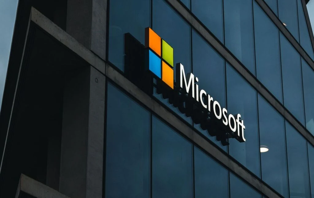 Microsoft поставила ШІ жорсткі межі: що йому заборонили робити за будь-яких умов