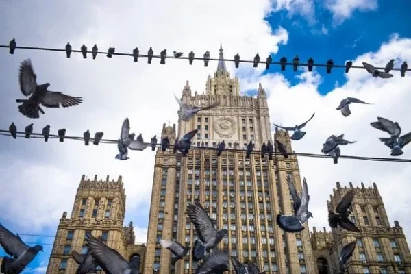Іноземців і дипломатів застерегли від перебування в Україні